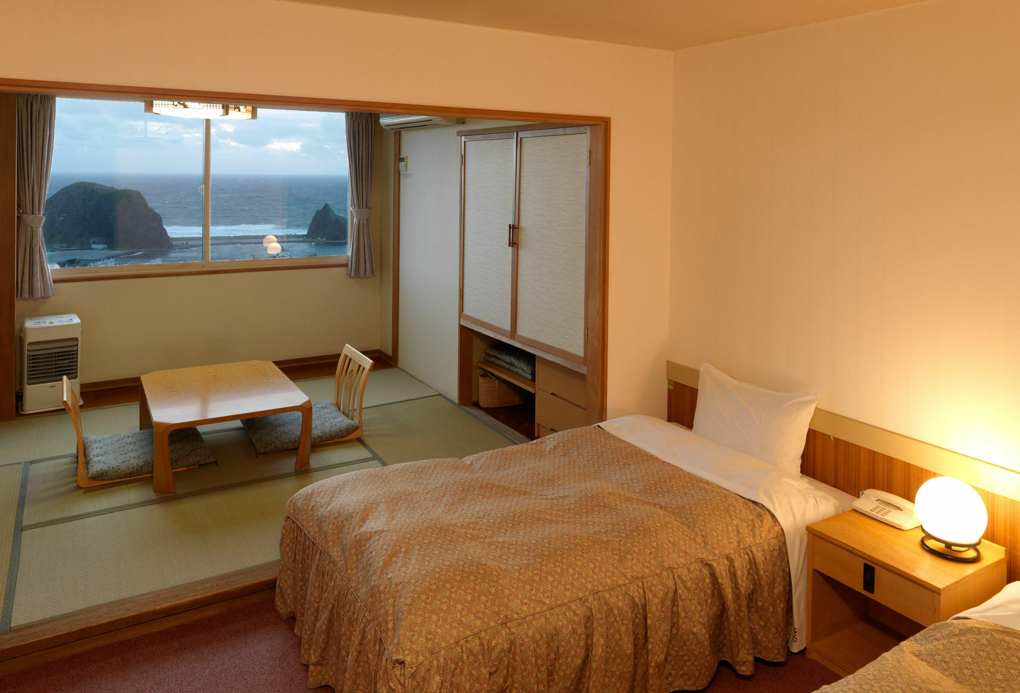 Shiretoko Yuhi No Ataruie Onsen Hostel Shari Extérieur photo